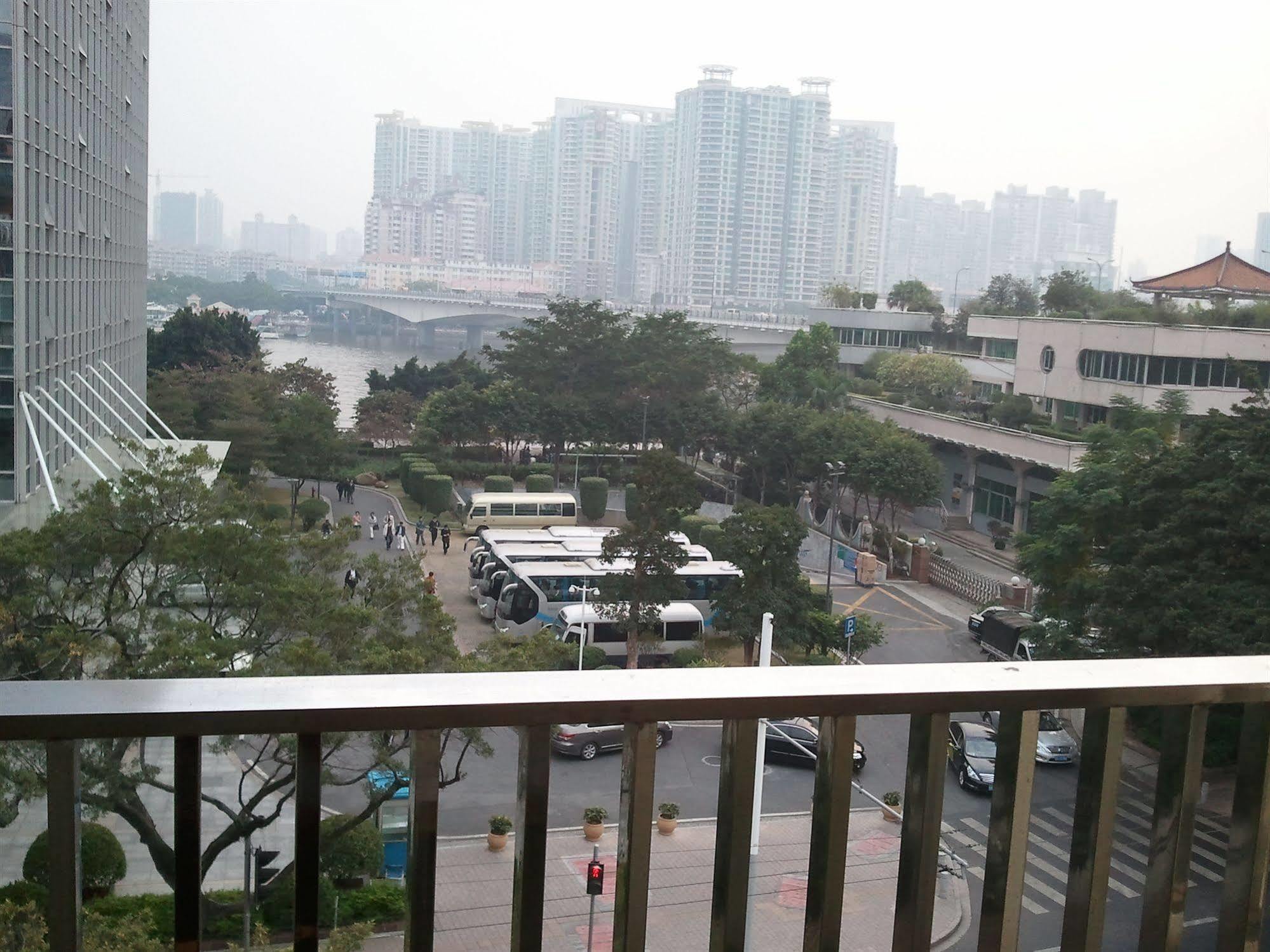 Yanjiang East Garden Inn Kanton Zewnętrze zdjęcie